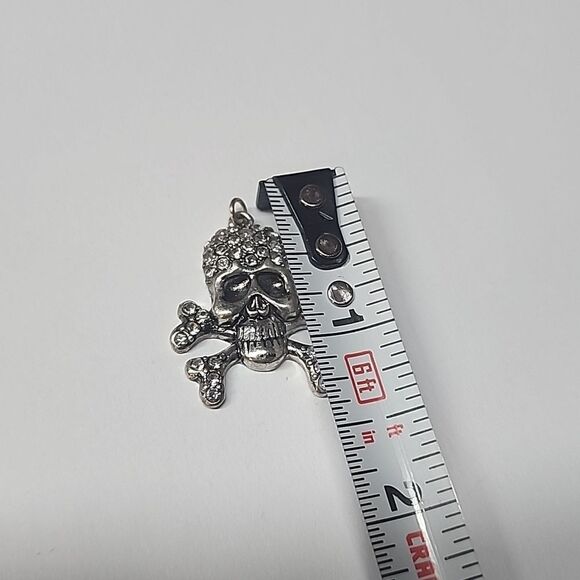 Skull and Crossbones Rhinestone Pendant Charm - Picture 2 of 3